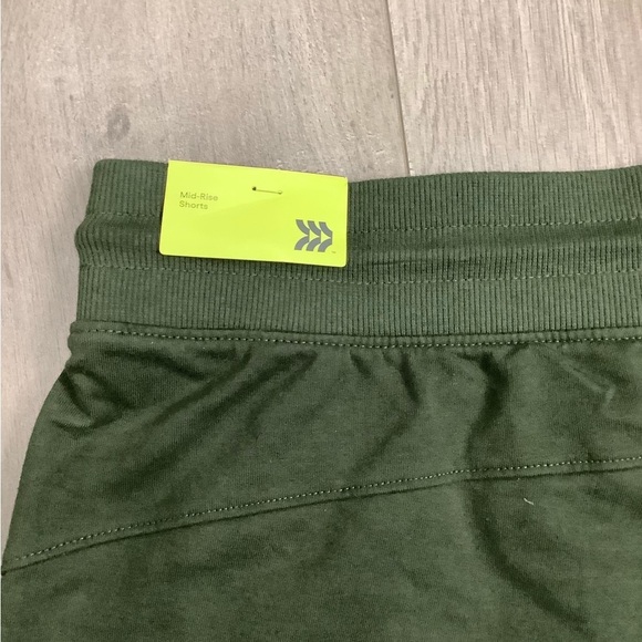 Women's All in Motion XXL Shorts Active Olive French Terry Pockets Stretch NWT - Picture 6 of 10